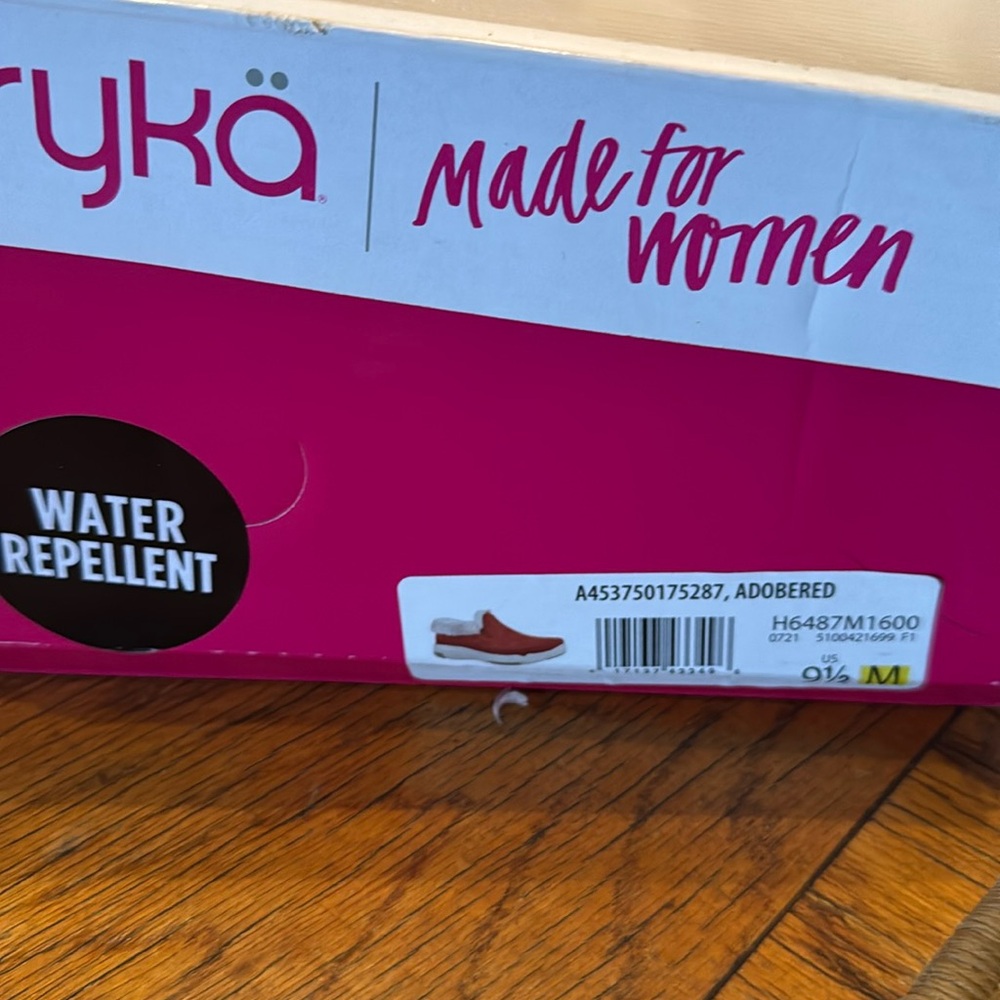 Ryka women’s sneakers. Red color 9.5 M - Picture 2 of 7